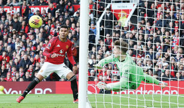 Man United climb to third, Fulham sink sorry Spurs