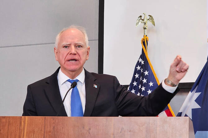 Gov. Walz denounces Trump for calling Minnesota’s Somali community ‘garbage’