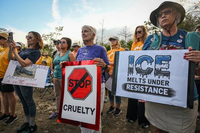 Migrants languish in US detention centers amid dire conditions and prolonged waits