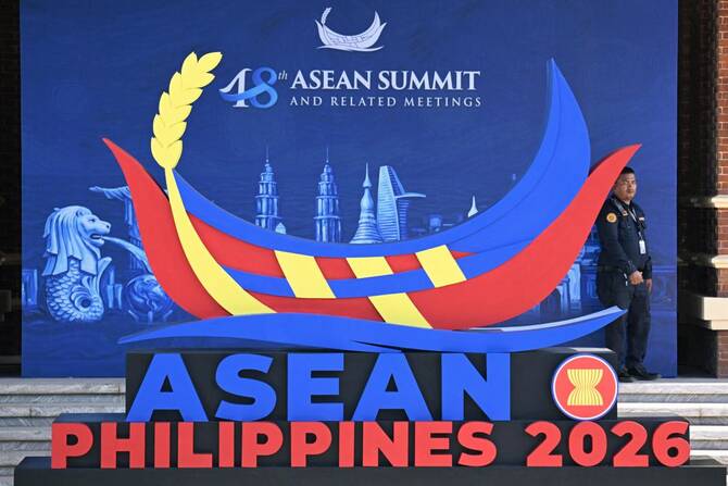 Philippines urges Myanmar to grant ASEAN envoy access to Aung San Suu Kyi