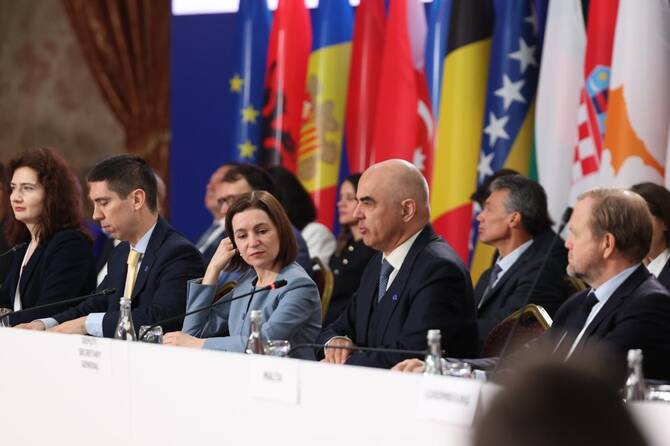 Ministers adopt new interpretation of migrants’ rights in European legal system