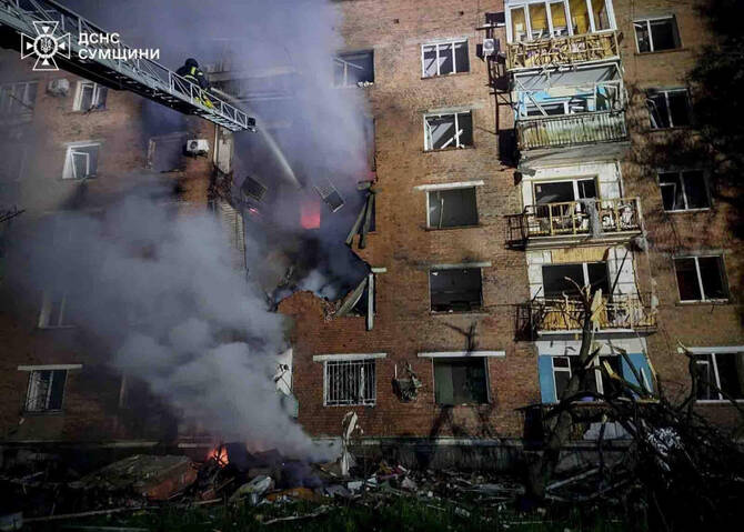 Russian attacks kill two in Ukraine; Kyiv drones strike central Russia 