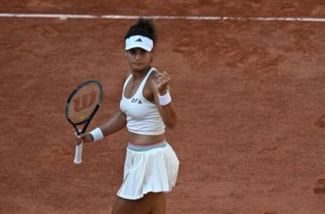 Mayar Sherif ‘proud’ of Roland Garros performance against Coco Gauff, who hailed Egyptian’s ‘bravery’