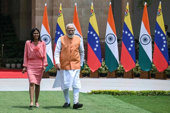 Venezuela’s Rodriguez gets red-carpet welcome in India