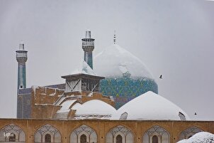 Herbstlicher Schneefall verwandelt Isfahan in Winterlandschaft